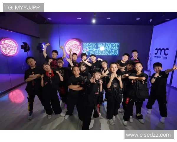 街舞纪实：记录重庆街舞队的成长故事